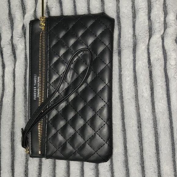 Handbags - Black Wristlet